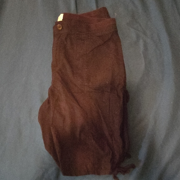 Women's Casual Brown Cargo Shorts - Picture 4 of 4